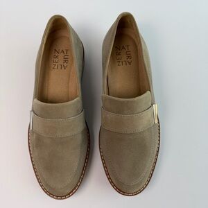 Naturalizer Adiline Pelican Grey 6M Loafers with Metallic Accent
